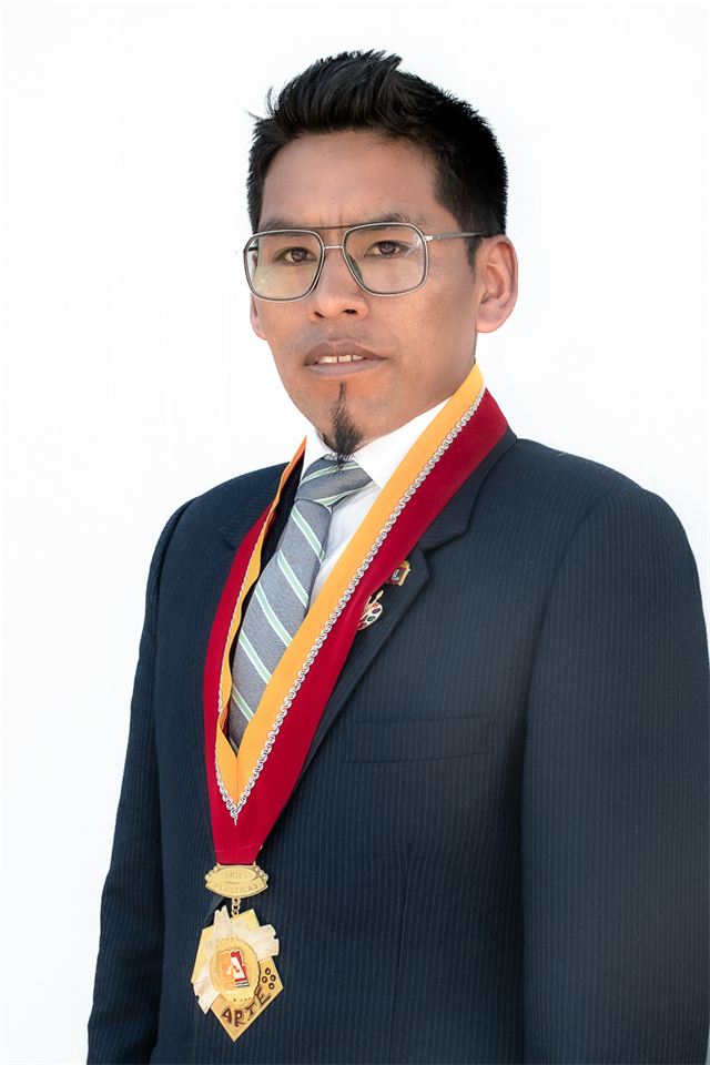 Mg. Eder Blum Pari Sacho